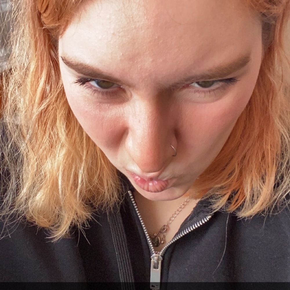 Meet your Posher, Adelia